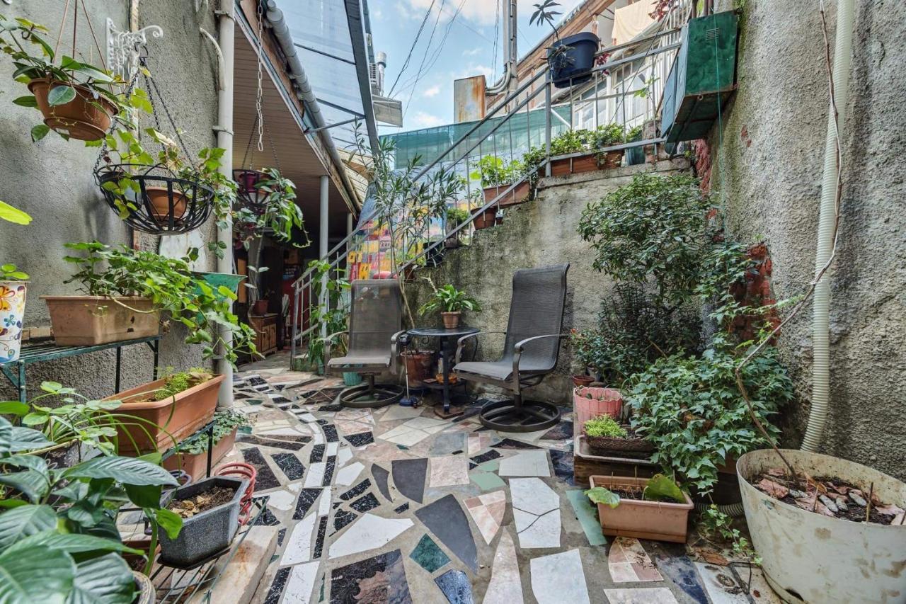 House 52 Boutique Hotel Tbilisi Exterior photo